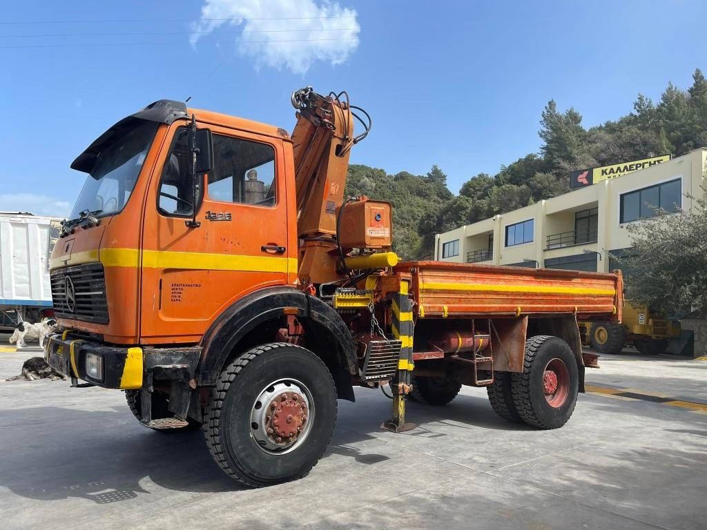 Mercedes-Benz 1626K - Tovornjak z dvigalom: slika 1 Mercedes-Benz 1626K - Tovornjak z dvigalom: slika 1