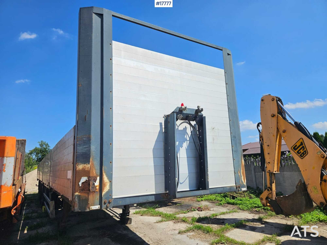 2008 Zaslaw D-651 - Polprikolica s kesonom: slika 2 2008 Zaslaw D-651 - Polprikolica s kesonom: slika 2