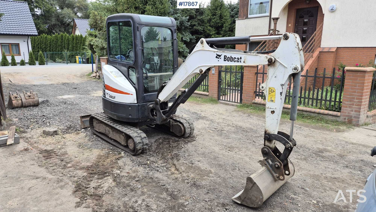 2015 Bobcat E25***EM - Mini bager: slika 1 2015 Bobcat E25***EM - Mini bager: slika 1