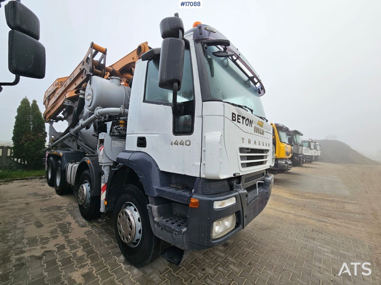 Concrete pump CIFA Magnum MK 28,4 IVECO 8x4 (2006) - Črpalka za beton: slika 3 Concrete pump CIFA Magnum MK 28,4 IVECO 8x4 (2006) - Črpalka za beton: slika 3