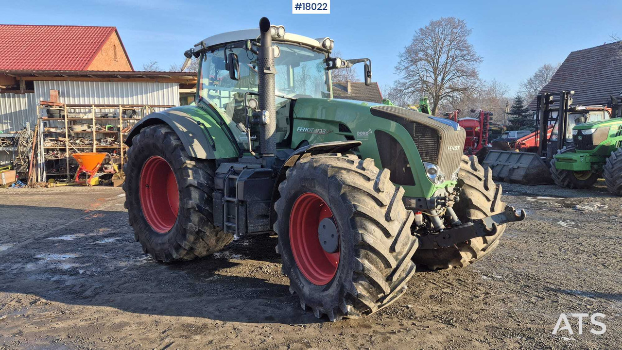 FENDT 933 Vario agricultural tractor (2015) - Traktor: slika 1 FENDT 933 Vario agricultural tractor (2015) - Traktor: slika 1