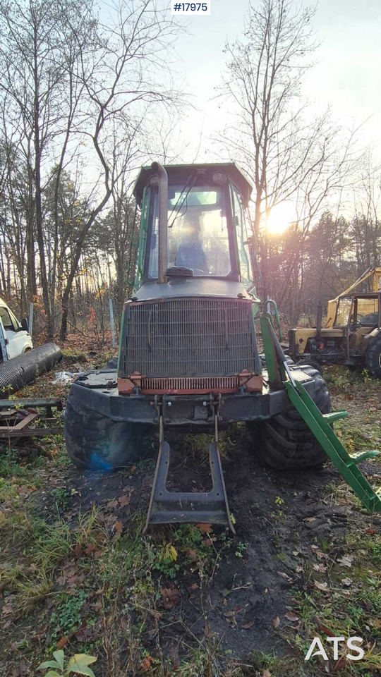 John Deere 810D forwarder (2007) - Forvarder: slika 2 John Deere 810D forwarder (2007) - Forvarder: slika 2