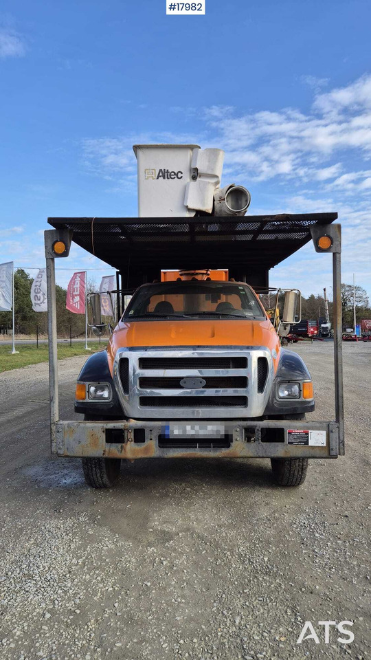 Lift for maintenance and assembly work FORD F750 (2013) - Dvižna ploščad montirana na tovornjak: slika 2 Lift for maintenance and assembly work FORD F750 (2013) - Dvižna ploščad montirana na tovornjak: slika 2