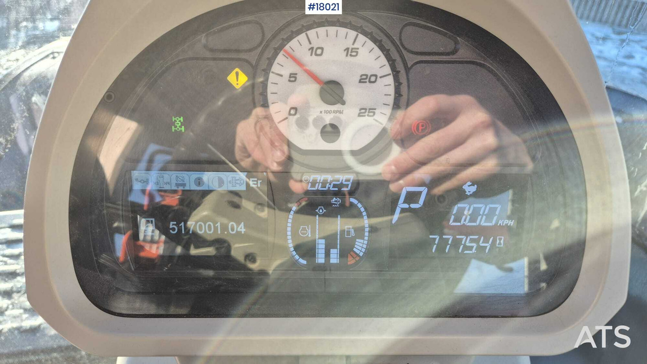 Traktor Massey Ferguson 8740S agricultural tractor (2019): slika 18 Traktor Massey Ferguson 8740S agricultural tractor (2019): slika 18