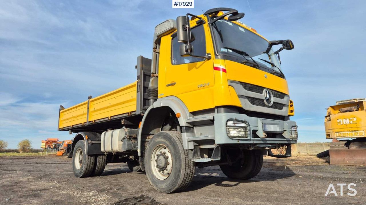 Mercedes-Benz 1824 4x4 dump truck (2005) - Tovornjak prekucnik: slika 2 Mercedes-Benz 1824 4x4 dump truck (2005) - Tovornjak prekucnik: slika 2