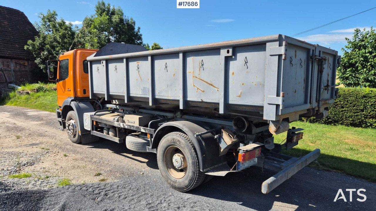 Mercedes-Benz 1828 hooklift (1999) two containers - Kotalni prekucni tovornjak: slika 5 Mercedes-Benz 1828 hooklift (1999) two containers - Kotalni prekucni tovornjak: slika 5