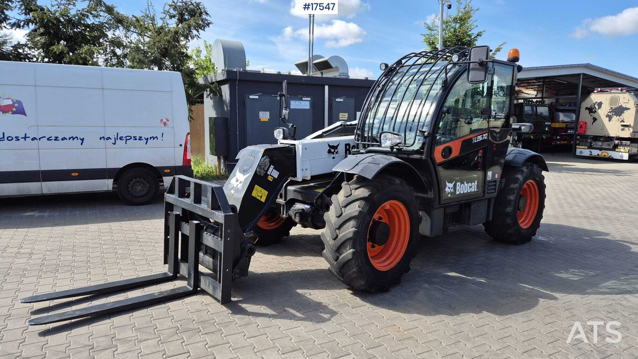 Telescopic wheel loaders BOBCAT TL35-70 (2018) - Teleskopski viličar: slika 1 Telescopic wheel loaders BOBCAT TL35-70 (2018) - Teleskopski viličar: slika 1