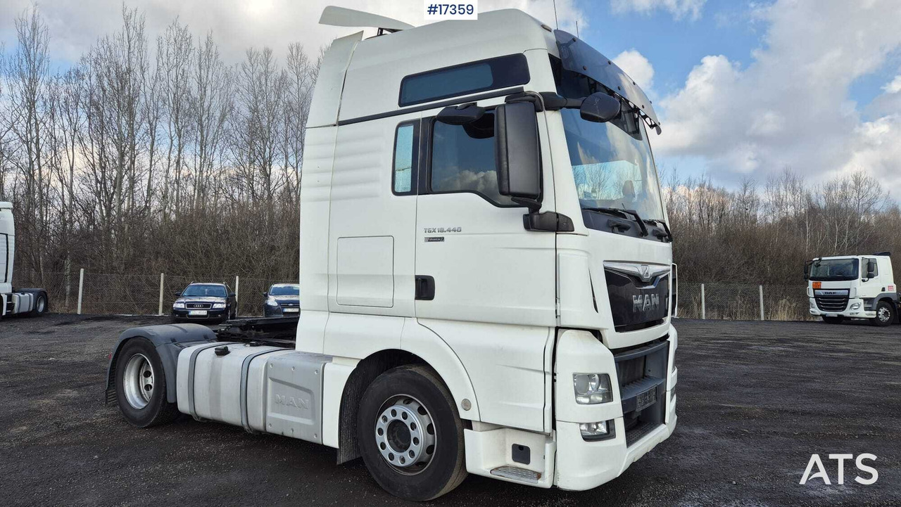 Truck tractor MAN TGX 18.440 EfficientLine 2 (2016) - Vlačilec: slika 2 Truck tractor MAN TGX 18.440 EfficientLine 2 (2016) - Vlačilec: slika 2