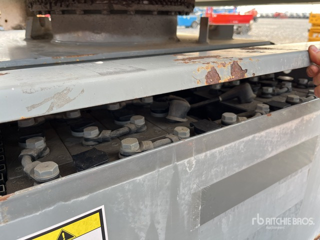 2010 Haulotte HA15IP 2WD Electric Articulating Boom Lift - Zglobna dvižna ploščad: slika 5 2010 Haulotte HA15IP 2WD Electric Articulating Boom Lift - Zglobna dvižna ploščad: slika 5