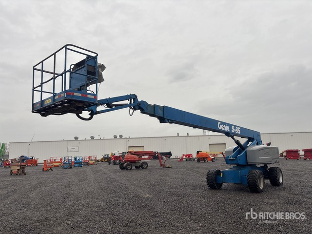 2014 Genie S-85 4WD Diesel Telescopic Boom Lift - Teleskopska dvižna ploščad: slika 4 2014 Genie S-85 4WD Diesel Telescopic Boom Lift - Teleskopska dvižna ploščad: slika 4