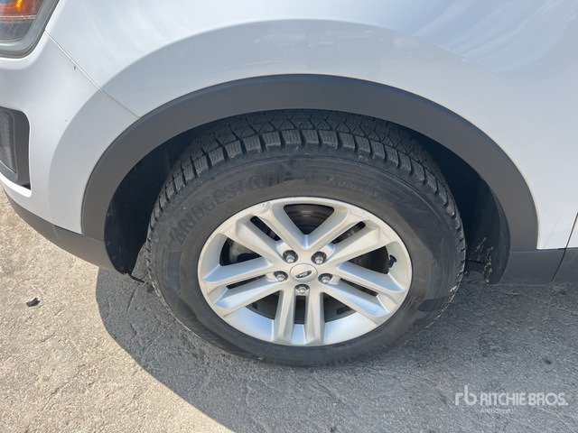 2015 Ford Explorer 4WD SUV - SUV: slika 4 2015 Ford Explorer 4WD SUV - SUV: slika 4
