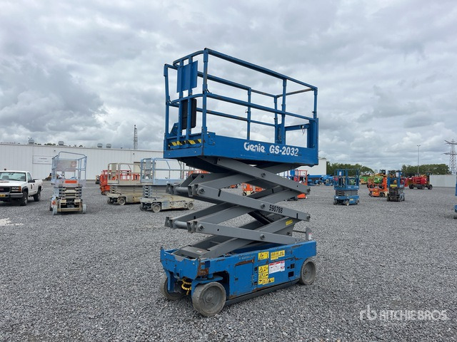 2015 Genie GS-2032 Electric Scissor Lift - Škarjasta dvižna ploščad: slika 2 2015 Genie GS-2032 Electric Scissor Lift - Škarjasta dvižna ploščad: slika 2