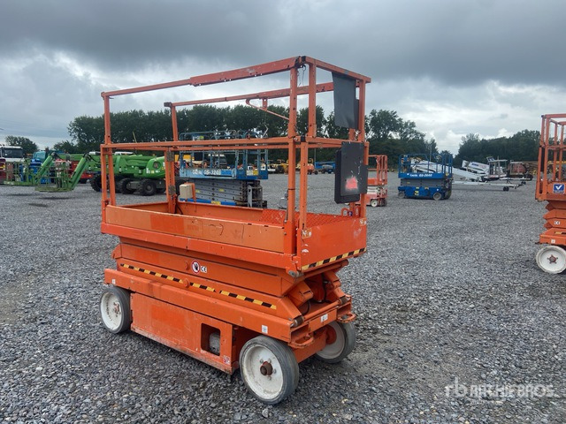 2015 Skyjack SJIII 3220 Electric (Inoperable) Scissor Lift - Škarjasta dvižna ploščad: slika 4 2015 Skyjack SJIII 3220 Electric (Inoperable) Scissor Lift - Škarjasta dvižna ploščad: slika 4