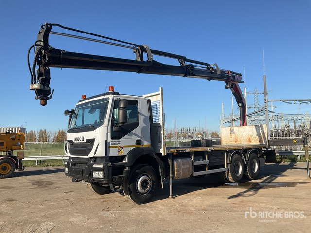 2017 Iveco AD860T 2017 Palfinger on 6x4 Flatbed Truck with Crane - Tovornjak s kesonom, Tovornjak z dvigalom: slika 2 2017 Iveco AD860T 2017 Palfinger on 6x4 Flatbed Truck with Crane - Tovornjak s kesonom, Tovornjak z dvigalom: slika 2