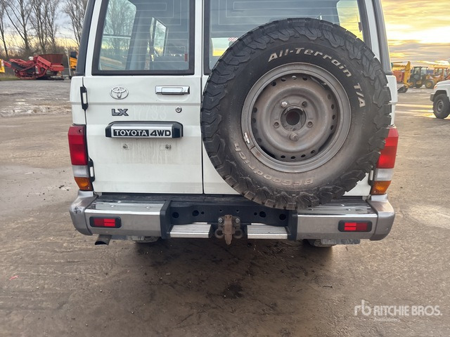 2020 Toyota Land Cruiser 4WD SUV - SUV: slika 5 2020 Toyota Land Cruiser 4WD SUV - SUV: slika 5