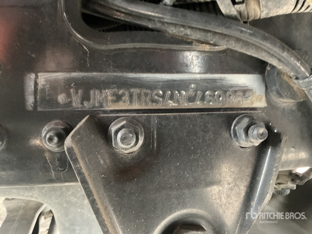 Iveco Trakker 380 T/A Sleeper Truck Tractor - Tovornjak-šasija, Kontejnerska prikolica/ Prikolica z zamenljivim tovoriščem: slika 3 Iveco Trakker 380 T/A Sleeper Truck Tractor - Tovornjak-šasija, Kontejnerska prikolica/ Prikolica z zamenljivim tovoriščem: slika 3