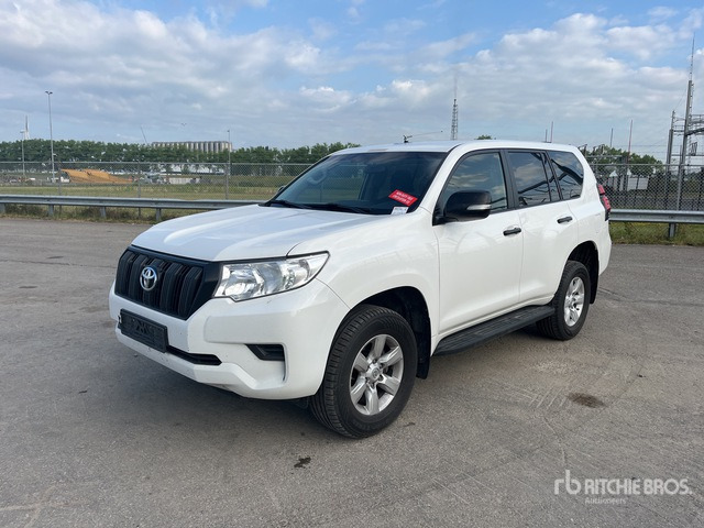 Toyota Land Cruiser SUV - SUV: slika 1 Toyota Land Cruiser SUV - SUV: slika 1