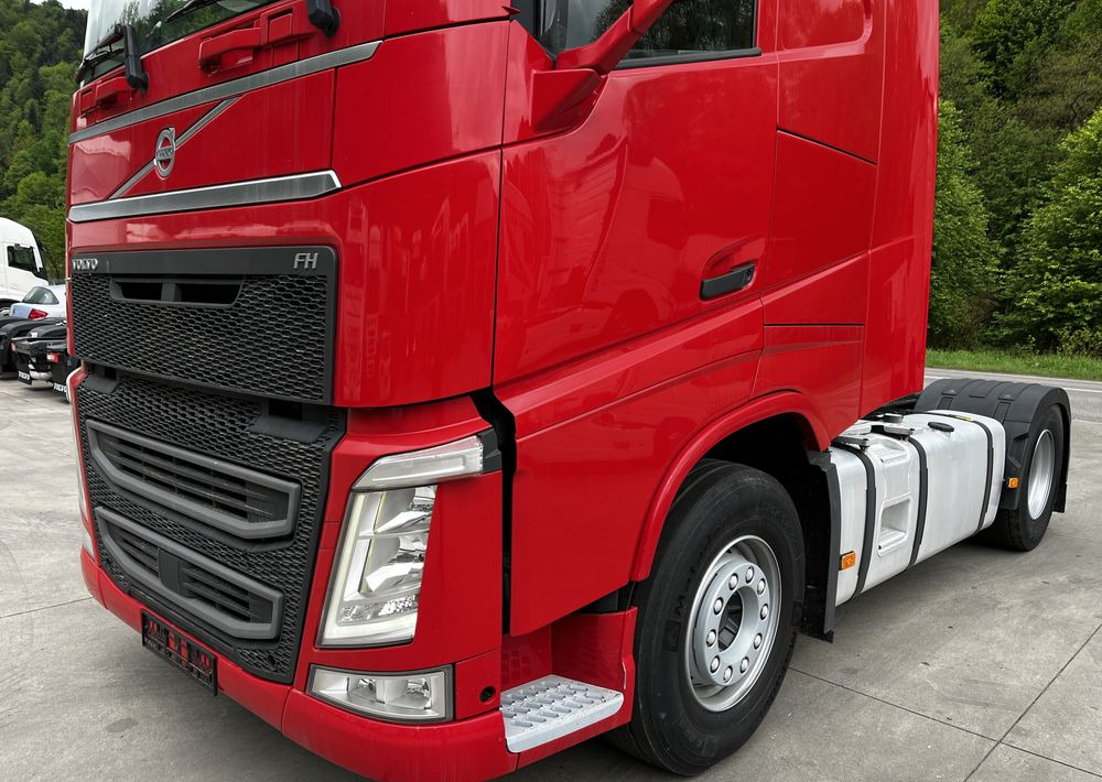 Volvo FH // Standard // 2018 // Duże zbiorniki // Klima postojowa // Radary // Idealny ! - Vlačilec: slika 5 Volvo FH // Standard // 2018 // Duże zbiorniki // Klima postojowa // Radary // Idealny ! - Vlačilec: slika 5