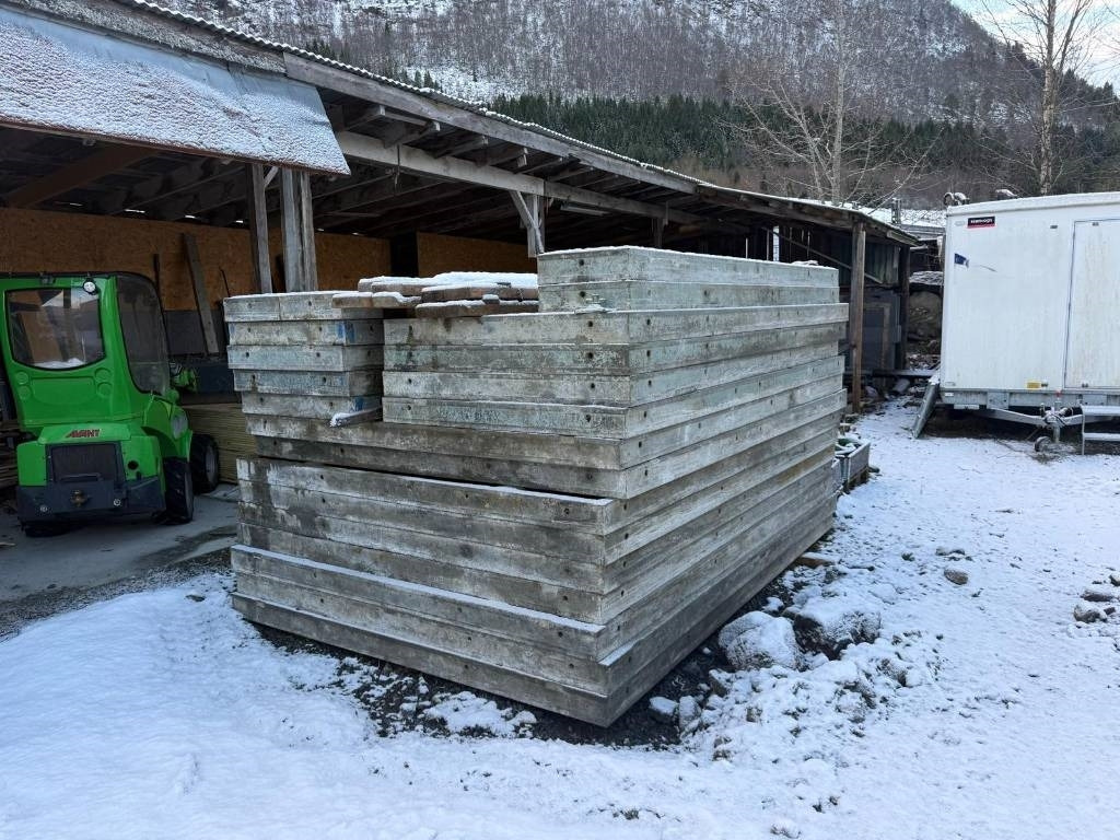 Annet DOKA Formwork complete system - Oprema za betonska dela: slika 4 Annet DOKA Formwork complete system - Oprema za betonska dela: slika 4