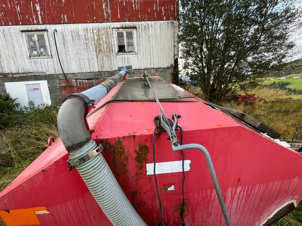 Cisterna za gnojevko GB 4.8 Guffen Fertilizer Spreader: slika 18