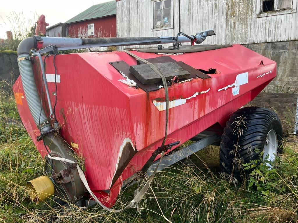 GB 4.8 Guffen Fertilizer Spreader - Cisterna za gnojevko: slika 4 GB 4.8 Guffen Fertilizer Spreader - Cisterna za gnojevko: slika 4
