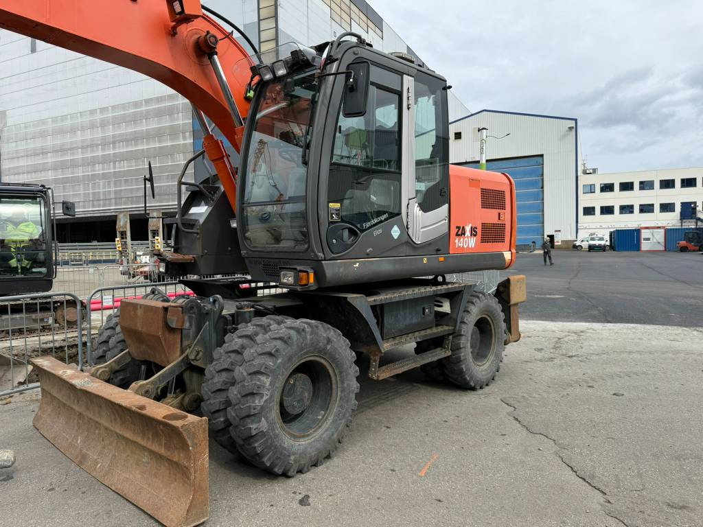 Hitachi ZX 140 W-3 - Bager na kolesih: slika 3 Hitachi ZX 140 W-3 - Bager na kolesih: slika 3