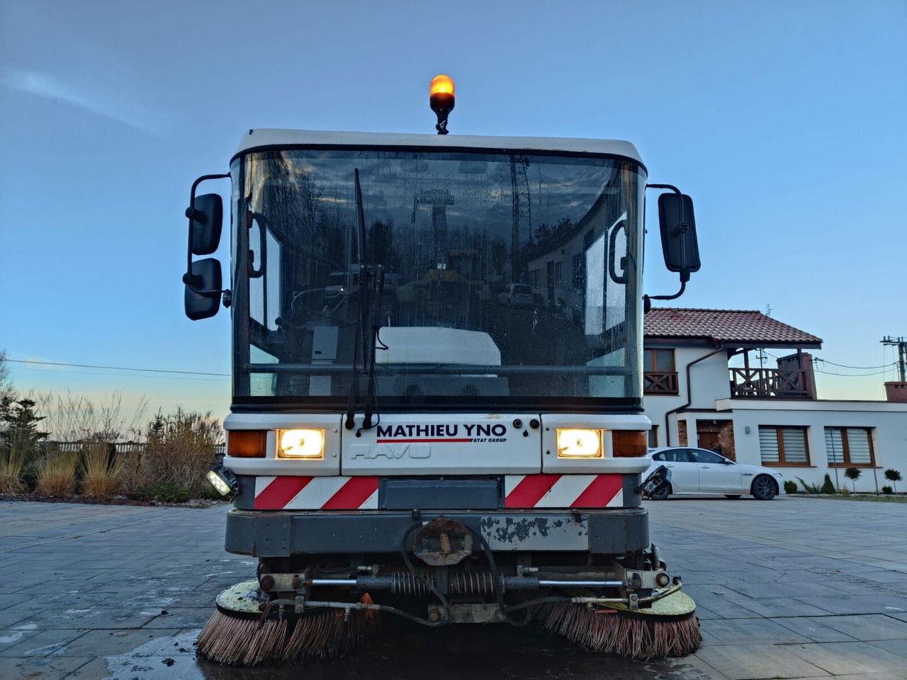 Diversen Yno Ravo 5002 530 C 540 NA CZĘŚCI Mathieu Yno Ravo 5002 530 C 540 NA CZ - Vozilo za pometanje: slika 1 Diversen Yno Ravo 5002 530 C 540 NA CZĘŚCI Mathieu Yno Ravo 5002 530 C 540 NA CZ - Vozilo za pometanje: slika 1