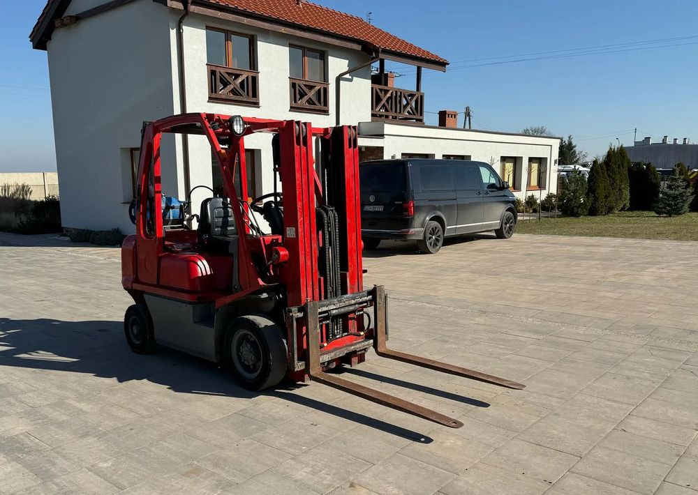 Nissan U1D2A25LQ - Plinski viličar: slika 4 Nissan U1D2A25LQ - Plinski viličar: slika 4