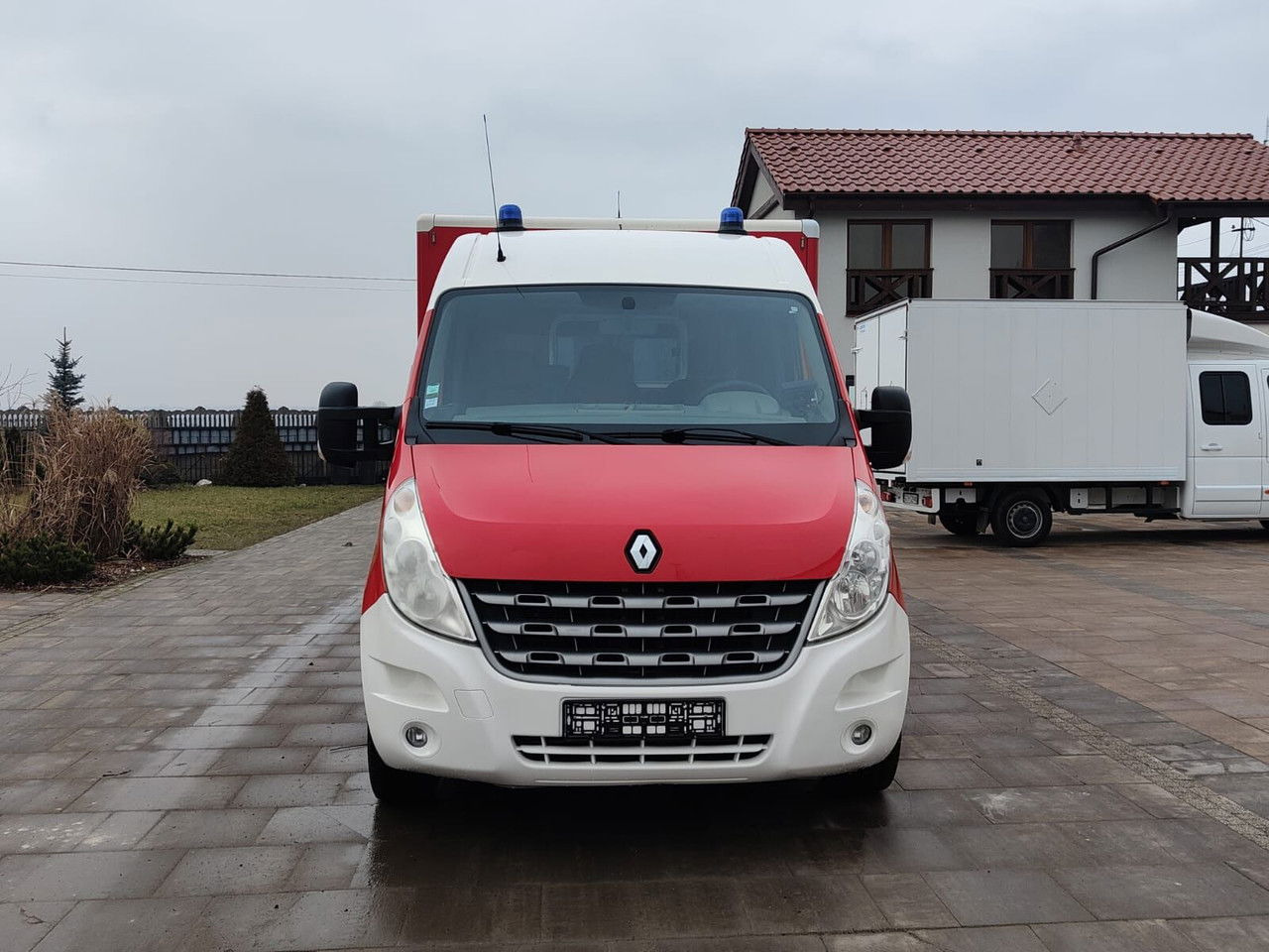 Renault Master Karetka Ambulans pogotowie kontenerowe Kamper - Reševalno vozilo: slika 2 Renault Master Karetka Ambulans pogotowie kontenerowe Kamper - Reševalno vozilo: slika 2