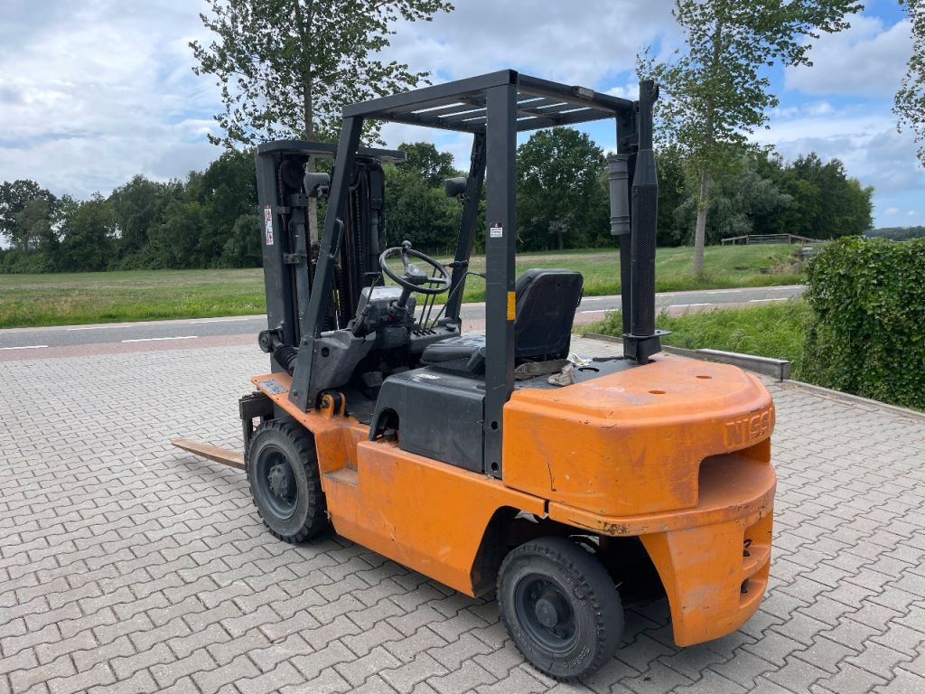 Nissan FJ02A25U 2.5 ton diesel triplo freelift heftruck - Viličar: slika 2 Nissan FJ02A25U 2.5 ton diesel triplo freelift heftruck - Viličar: slika 2