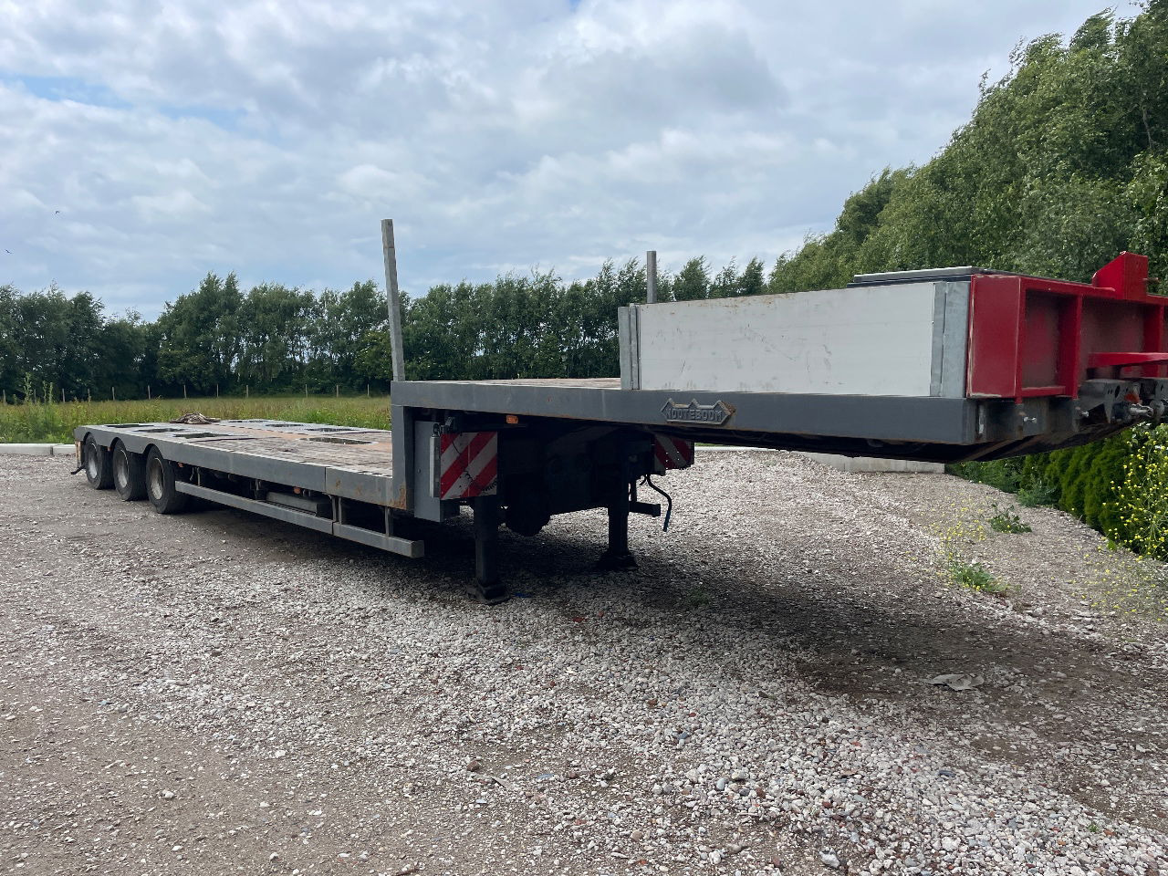 Nooteboom Mco-48-03 V uitschuifbaar hydrolisch gestuurd semi dieplader - Nizko noseča polprikolica: slika 1 Nooteboom Mco-48-03 V uitschuifbaar hydrolisch gestuurd semi dieplader - Nizko noseča polprikolica: slika 1