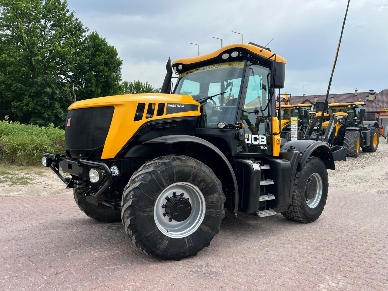 JCB Fastrac 3200 Sisu Xtra - Traktor: slika 1 JCB Fastrac 3200 Sisu Xtra - Traktor: slika 1