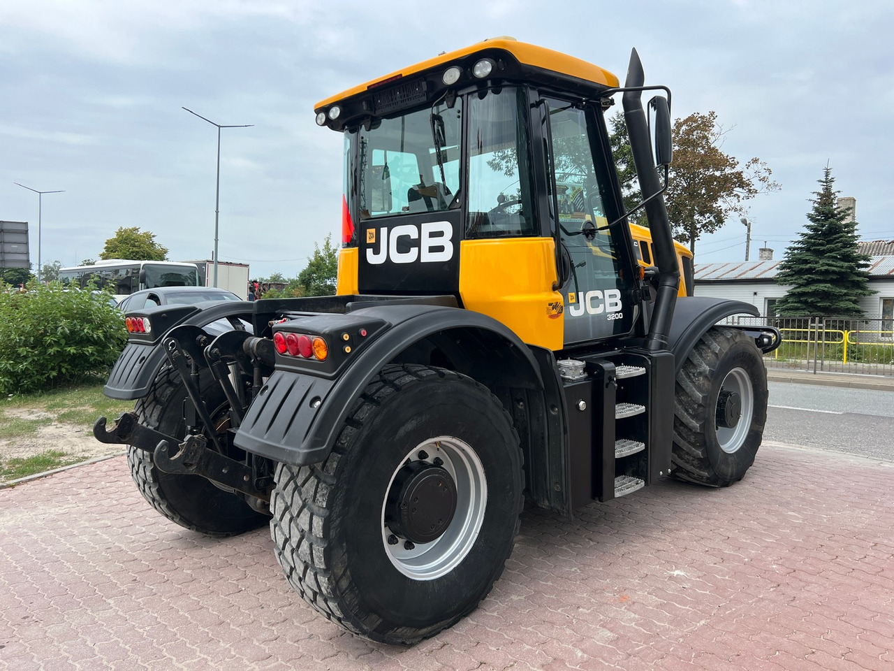 JCB Fastrac 3200 Sisu Xtra - Traktor: slika 4 JCB Fastrac 3200 Sisu Xtra - Traktor: slika 4