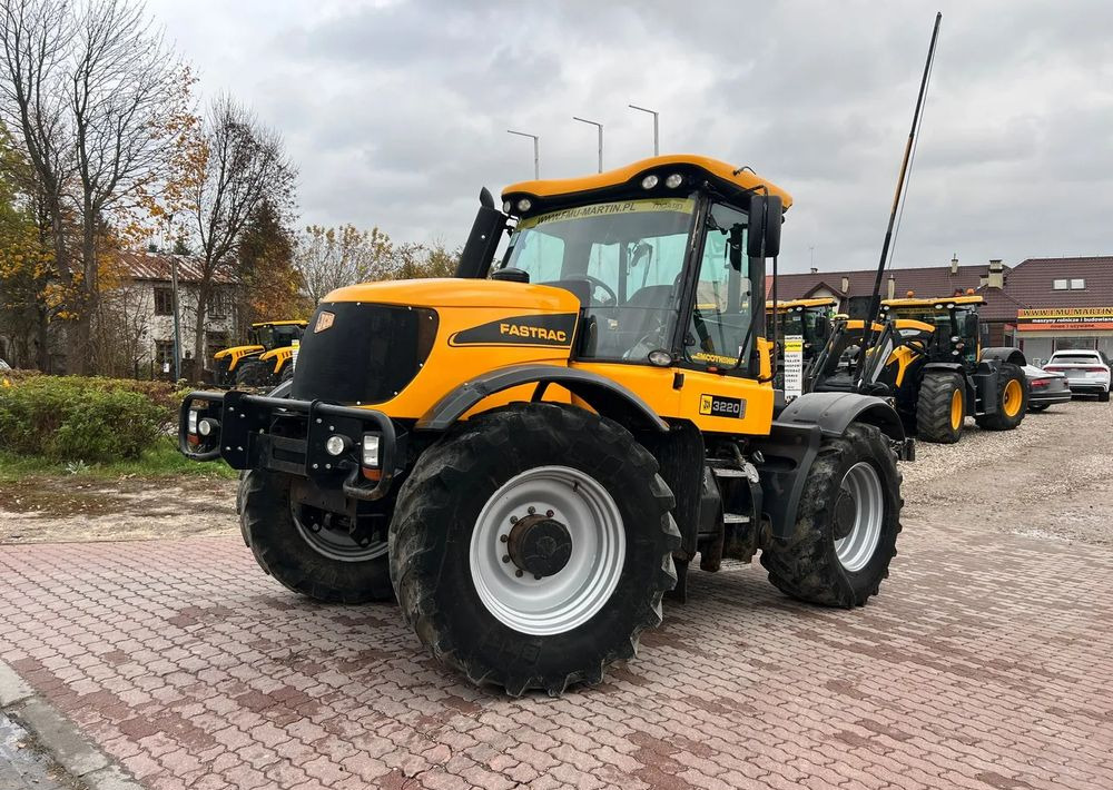 JCB Fastrac 3220 - Traktor: slika 1 JCB Fastrac 3220 - Traktor: slika 1