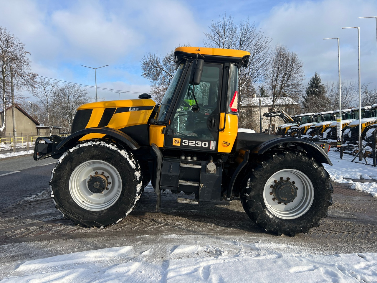 JCB Fastrac 3230 - Traktor: slika 2 JCB Fastrac 3230 - Traktor: slika 2