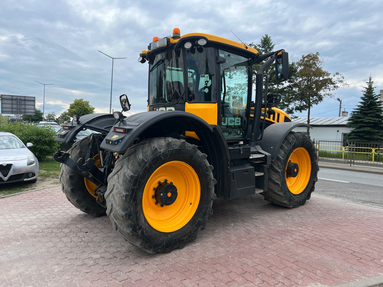 JCB Fastrac 4220 - Traktor: slika 5 JCB Fastrac 4220 - Traktor: slika 5