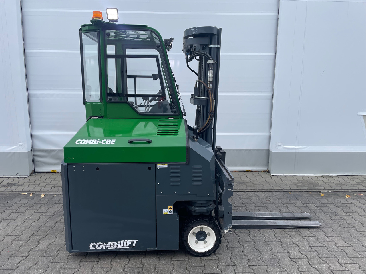 Combilift CBE 2500 - 4-potni viličar s pomičnim teleskopom: slika 2 Combilift CBE 2500 - 4-potni viličar s pomičnim teleskopom: slika 2