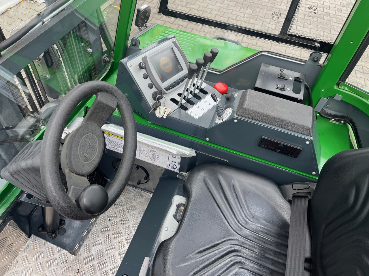 Combilift CBE 2500 - 4-potni viličar s pomičnim teleskopom: slika 5 Combilift CBE 2500 - 4-potni viličar s pomičnim teleskopom: slika 5
