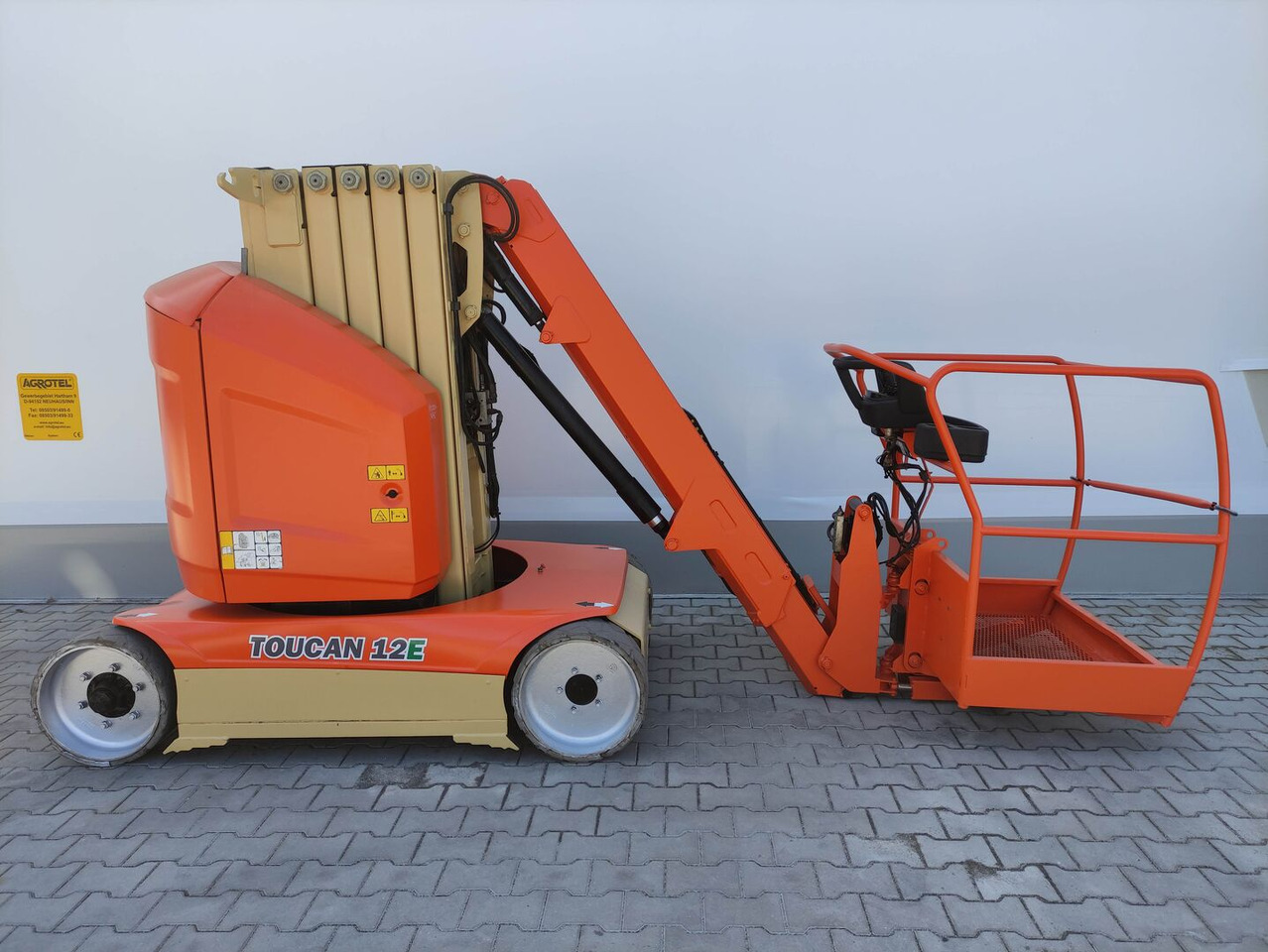 JLG Toucan 12 E (LACK NEU) - Vertikalni dvižni teleskop: slika 2 JLG Toucan 12 E (LACK NEU) - Vertikalni dvižni teleskop: slika 2