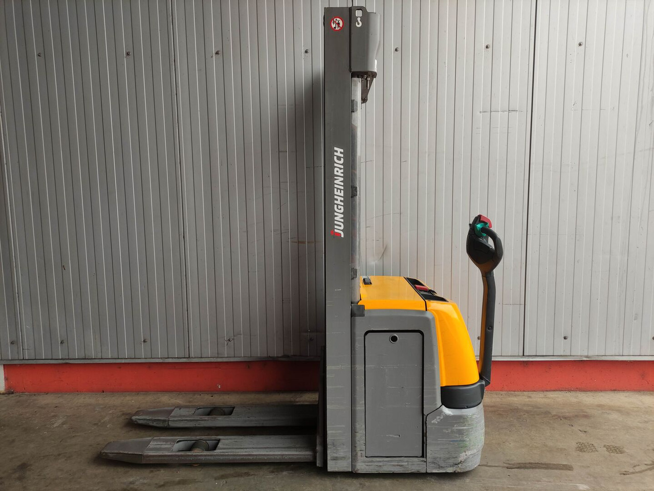 Jungheinrich EJC 214 - Stroj za zlaganje: slika 1 Jungheinrich EJC 214 - Stroj za zlaganje: slika 1