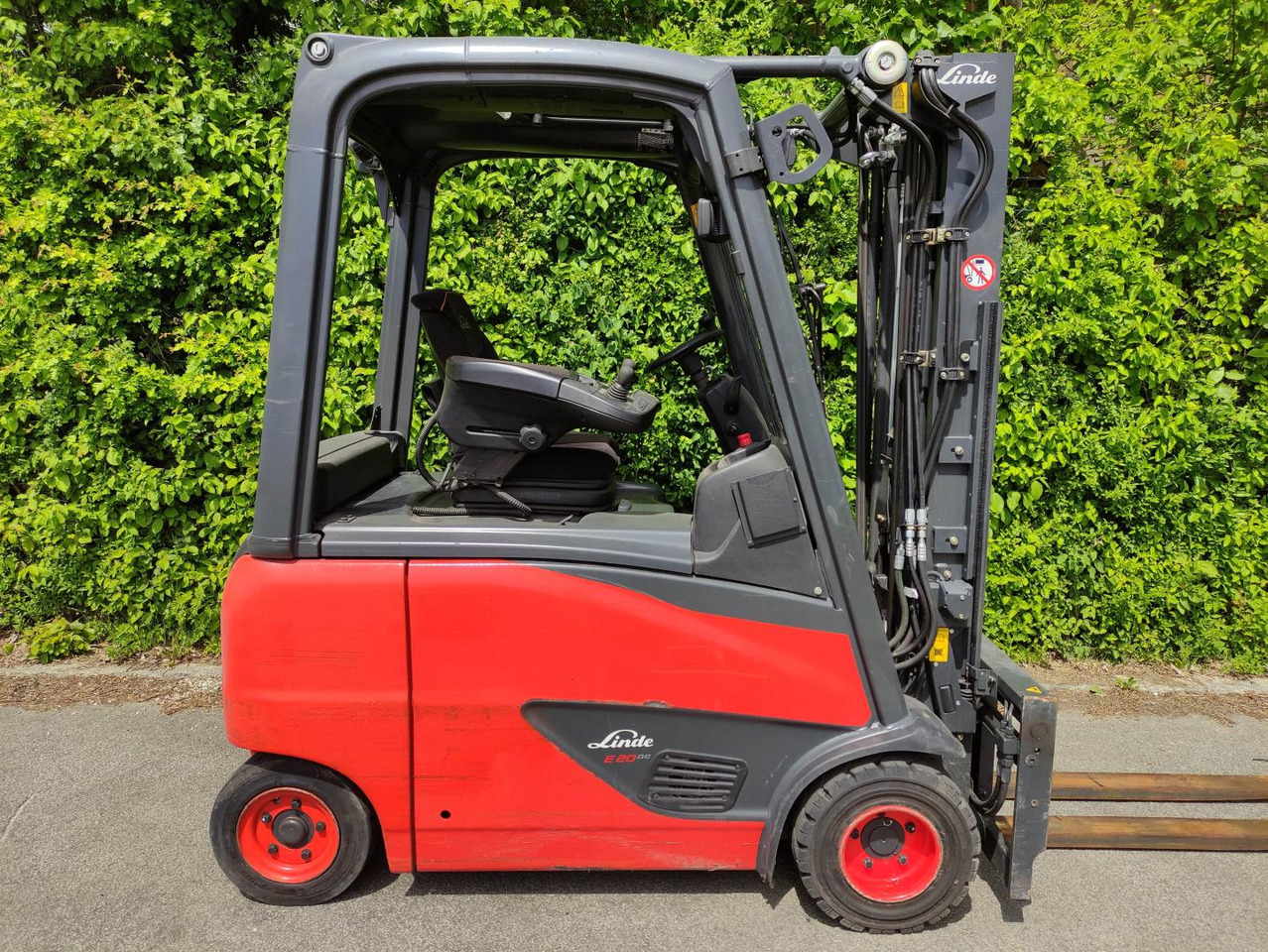Linde E20-PH-02 - Električni viličar: slika 2 Linde E20-PH-02 - Električni viličar: slika 2