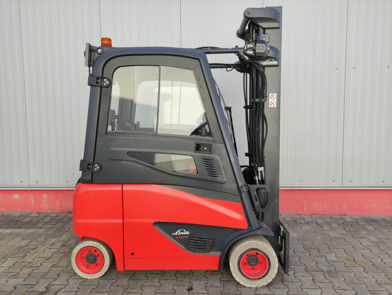 Linde E20PH-02-386-EVO - Električni viličar: slika 2 Linde E20PH-02-386-EVO - Električni viličar: slika 2
