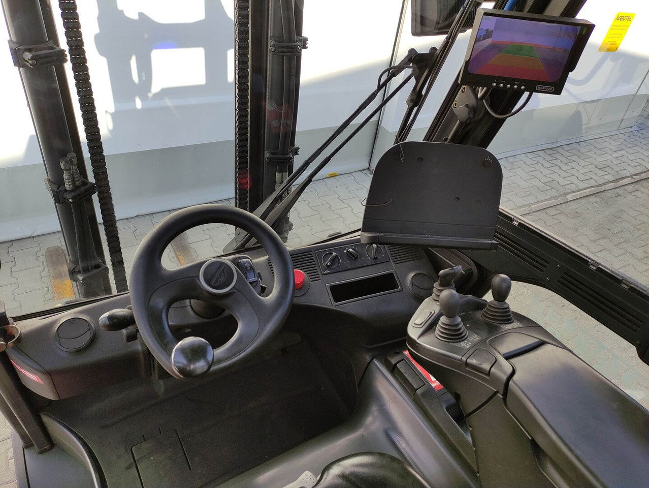 Linde E30H-01-600-387 - Električni viličar: slika 5 Linde E30H-01-600-387 - Električni viličar: slika 5