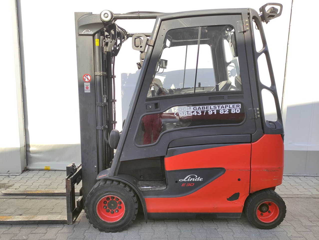 Linde E30H-01-600-387 - Električni viličar: slika 1 Linde E30H-01-600-387 - Električni viličar: slika 1
