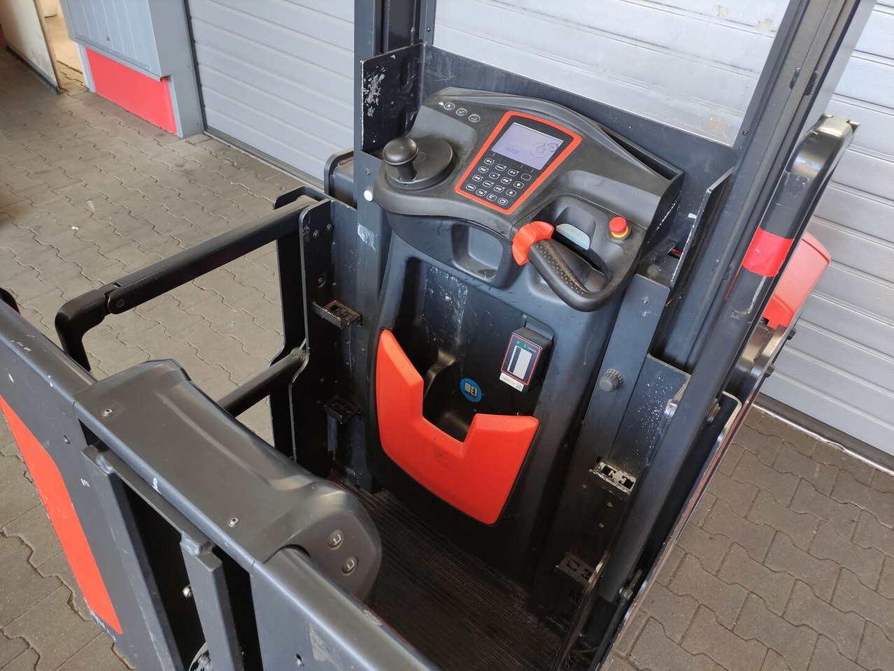 Linde V10-02 - Stroj za pripravo blaga: slika 5 Linde V10-02 - Stroj za pripravo blaga: slika 5