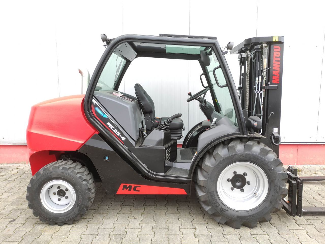 Manitou MC25-4 DK ST5 S1 (NEU) - Terenski viličar: slika 2 Manitou MC25-4 DK ST5 S1 (NEU) - Terenski viličar: slika 2
