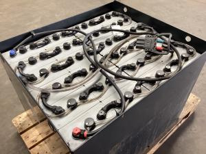 SBS 48V 6 PzS 690 - Akumulator za Viličar: slika 1 SBS 48V 6 PzS 690 - Akumulator za Viličar: slika 1