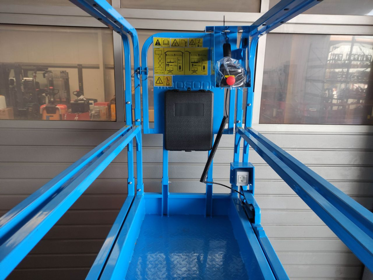 Sinoboom 1932ME/GTJZ0608ME *NEU* - Škarjasta dvižna ploščad: slika 5 Sinoboom 1932ME/GTJZ0608ME *NEU* - Škarjasta dvižna ploščad: slika 5