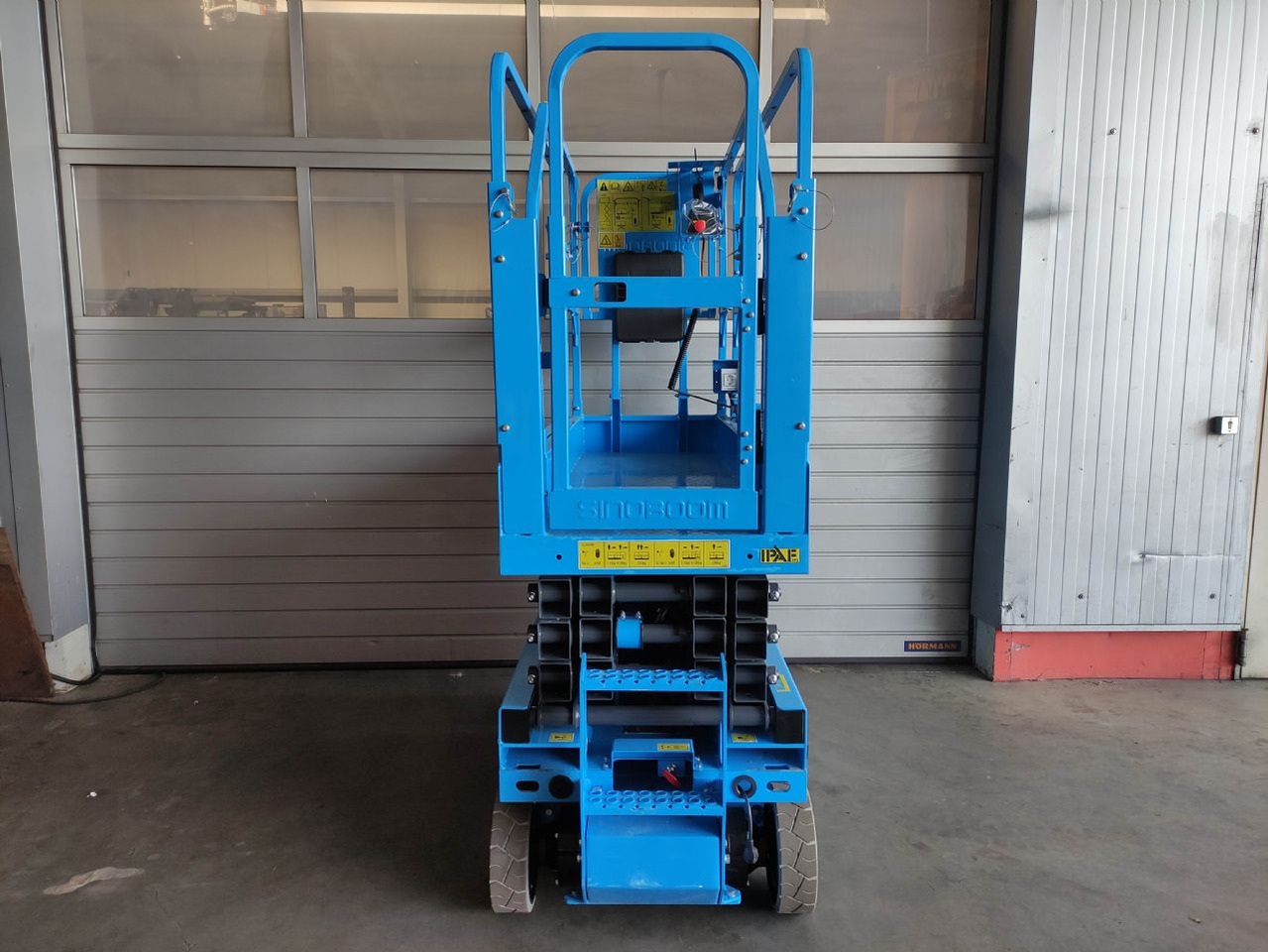 Sinoboom 1932ME/GTJZ0608ME *NEU* - Škarjasta dvižna ploščad: slika 4 Sinoboom 1932ME/GTJZ0608ME *NEU* - Škarjasta dvižna ploščad: slika 4