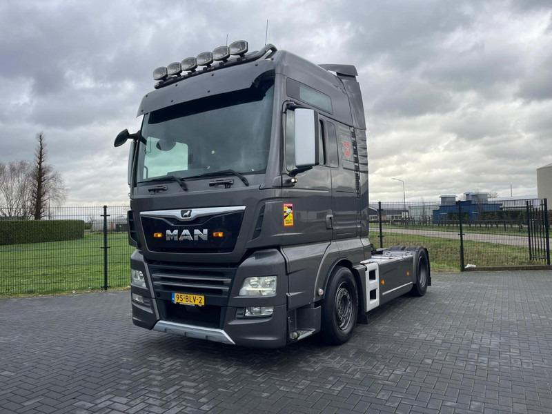 MAN TGX 18.580 2X TANK, LEATHER SEATS, RETARDER, FULL AIR! - Vlačilec: slika 2 MAN TGX 18.580 2X TANK, LEATHER SEATS, RETARDER, FULL AIR! - Vlačilec: slika 2